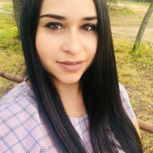 Meet your Posher, Alondra